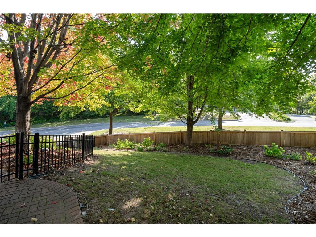 1128 Kenwood Parkway Minneapolis MN 55403 6821928 image76