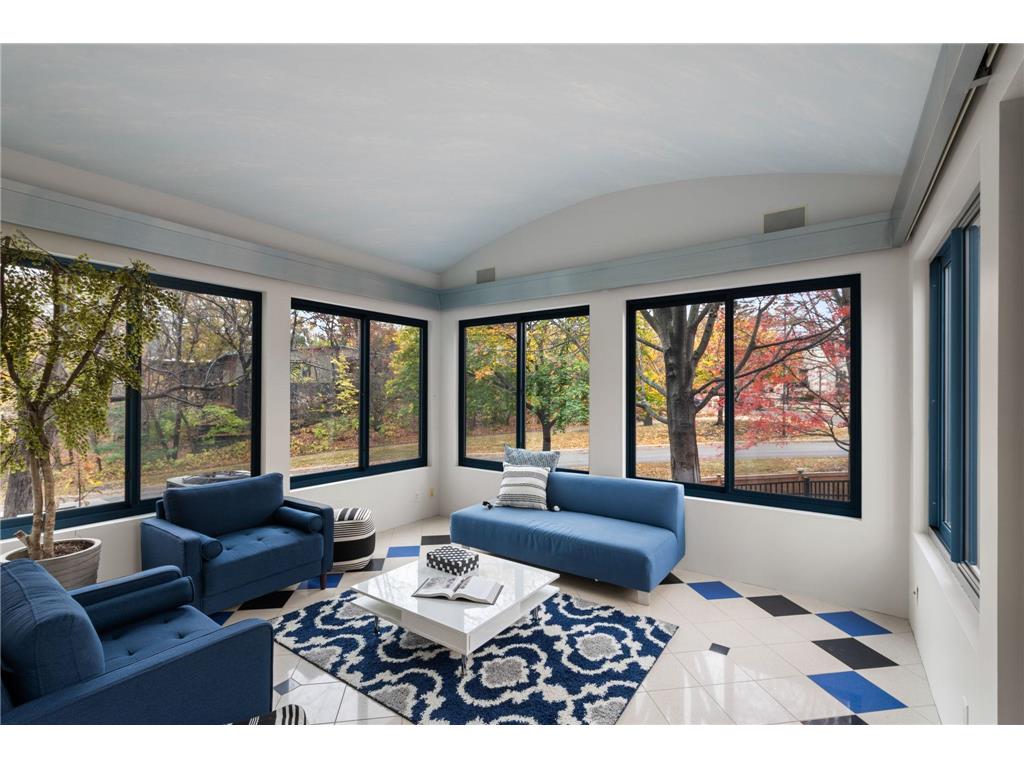 1128 Kenwood Parkway Minneapolis MN 55403 7113271 image15