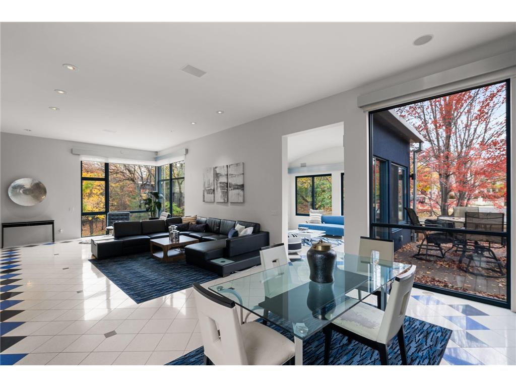 1128 Kenwood Parkway Minneapolis MN 55403 7113271 image2