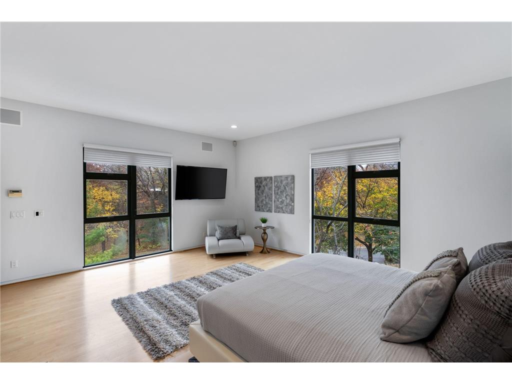 1128 Kenwood Parkway Minneapolis MN 55403 7113271 image45