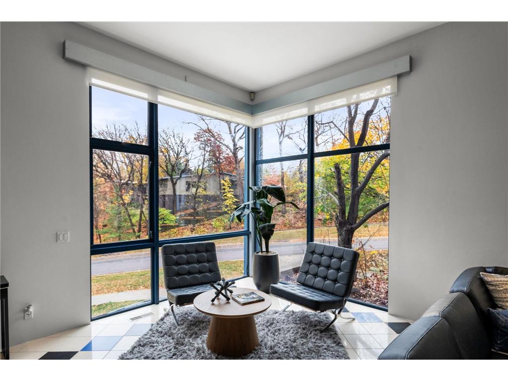 1128 Kenwood Parkway Minneapolis MN 55403 7113271 image7