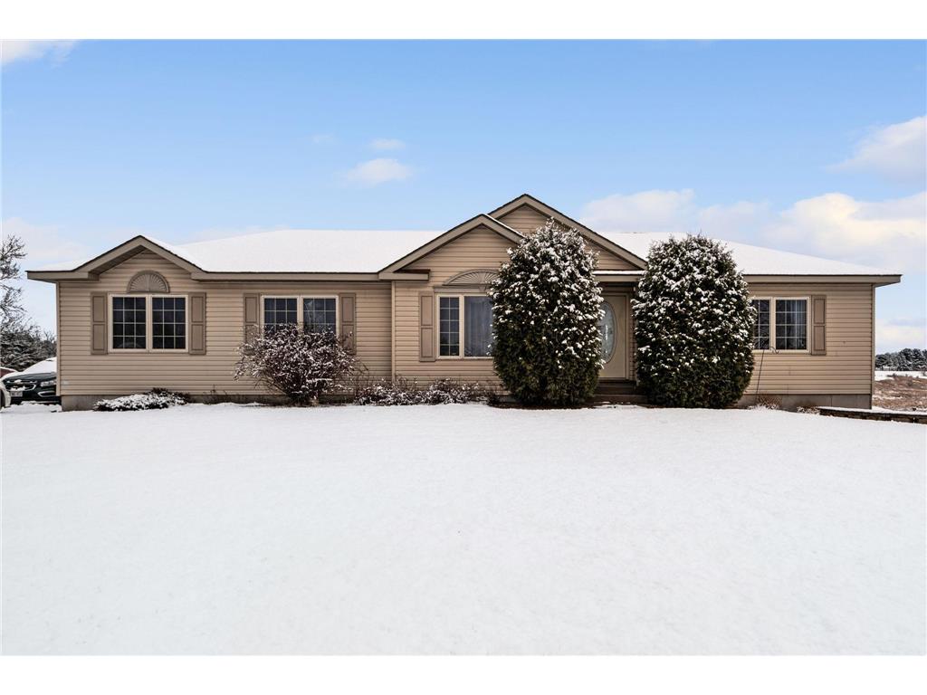 1129 205th Street Hammond WI 54002 6498058 image1