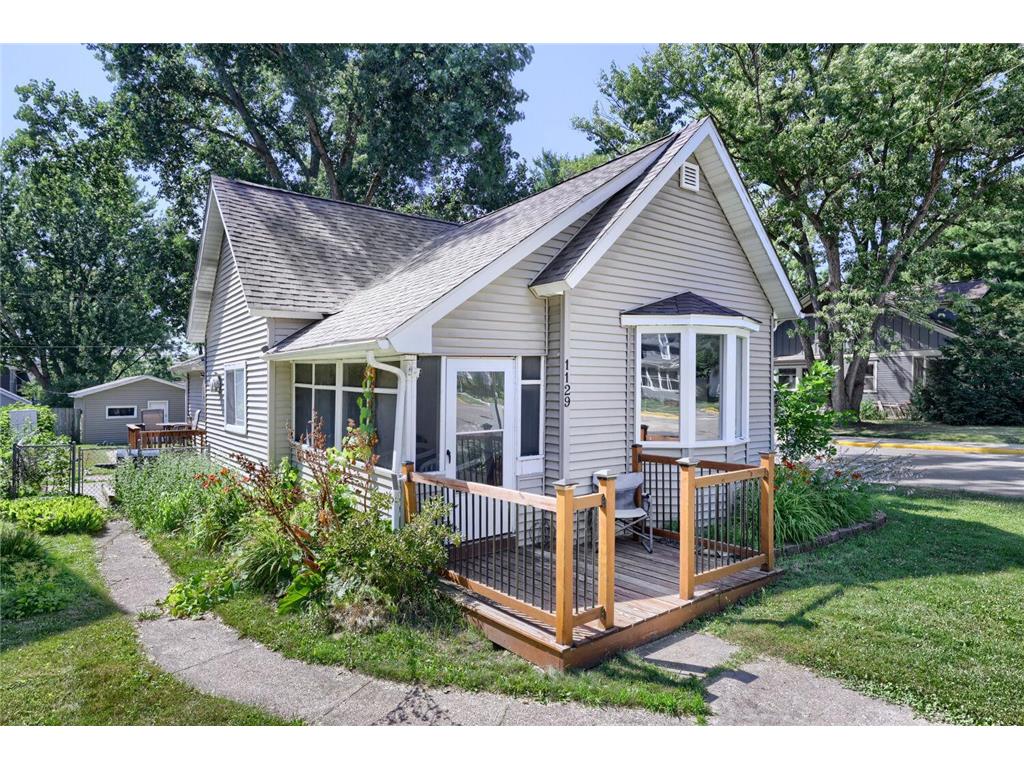 1129 2nd Street Hudson WI 54016 7110853 image1