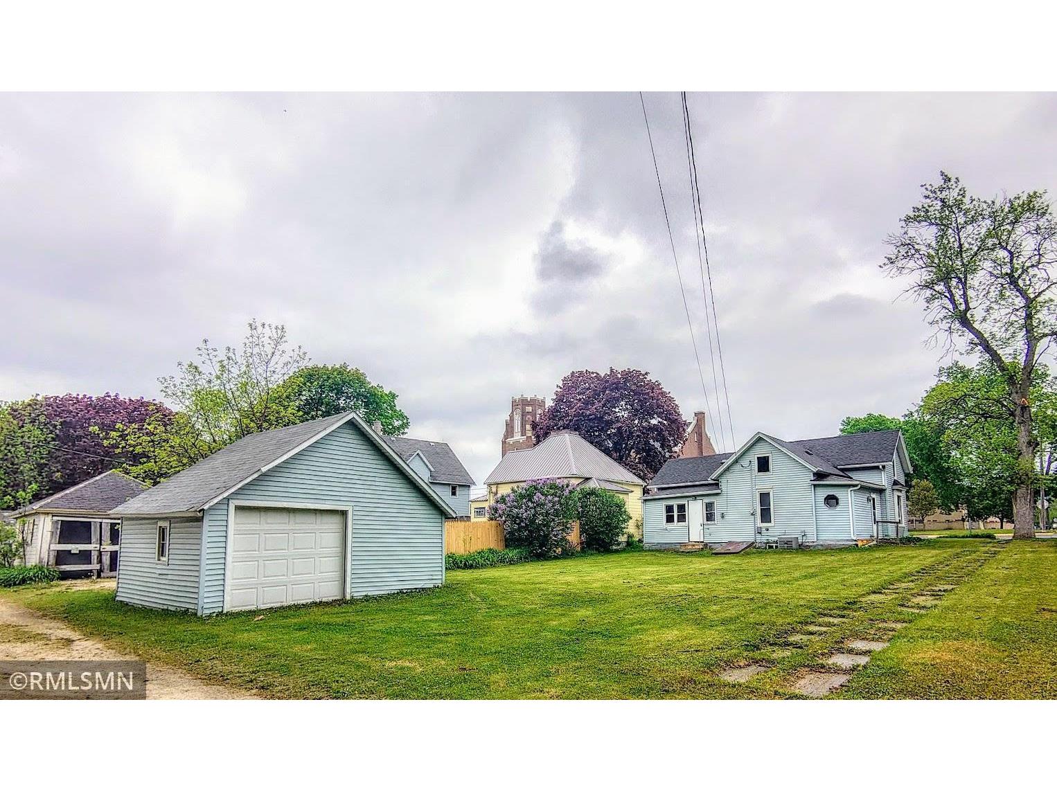 113 1st Street SE, Hayfield, MN 55940 MLS 5728164 Edina Realty