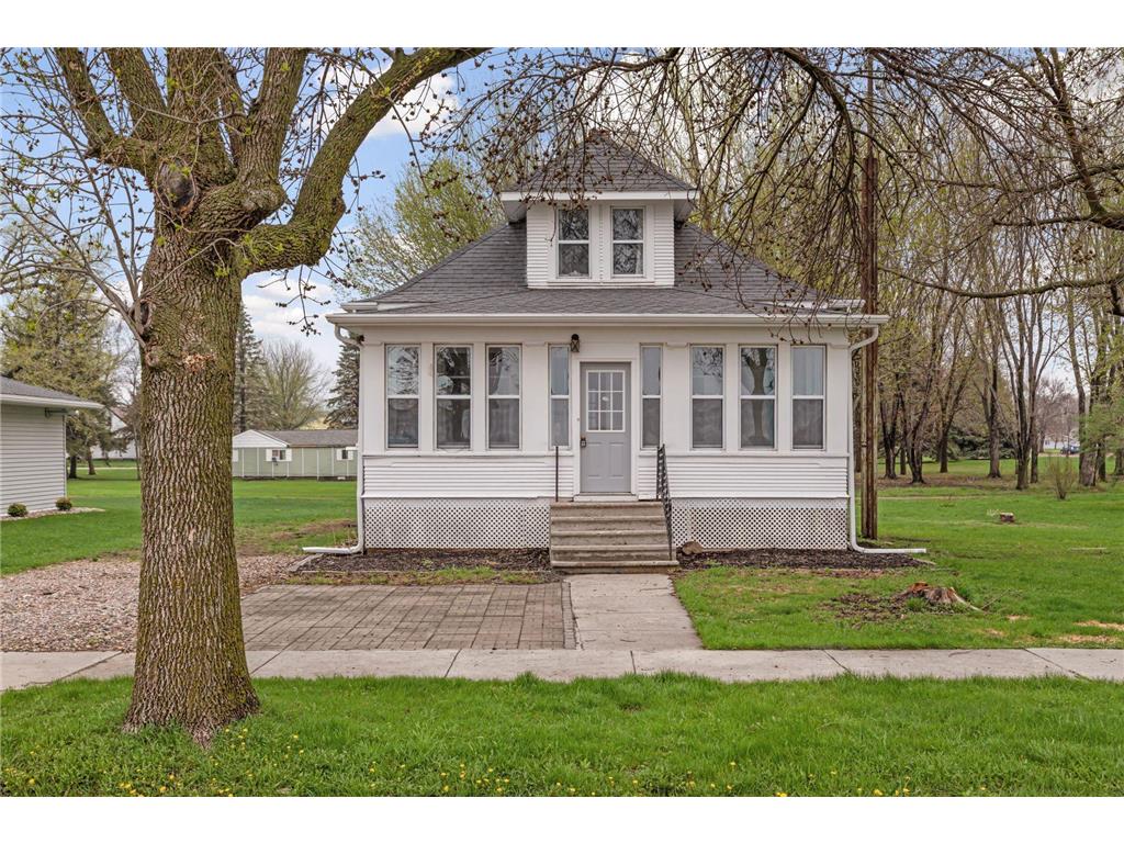 113 2nd Avenue SW, Fairfax, MN 55332 MLS 6174734 Edina Realty