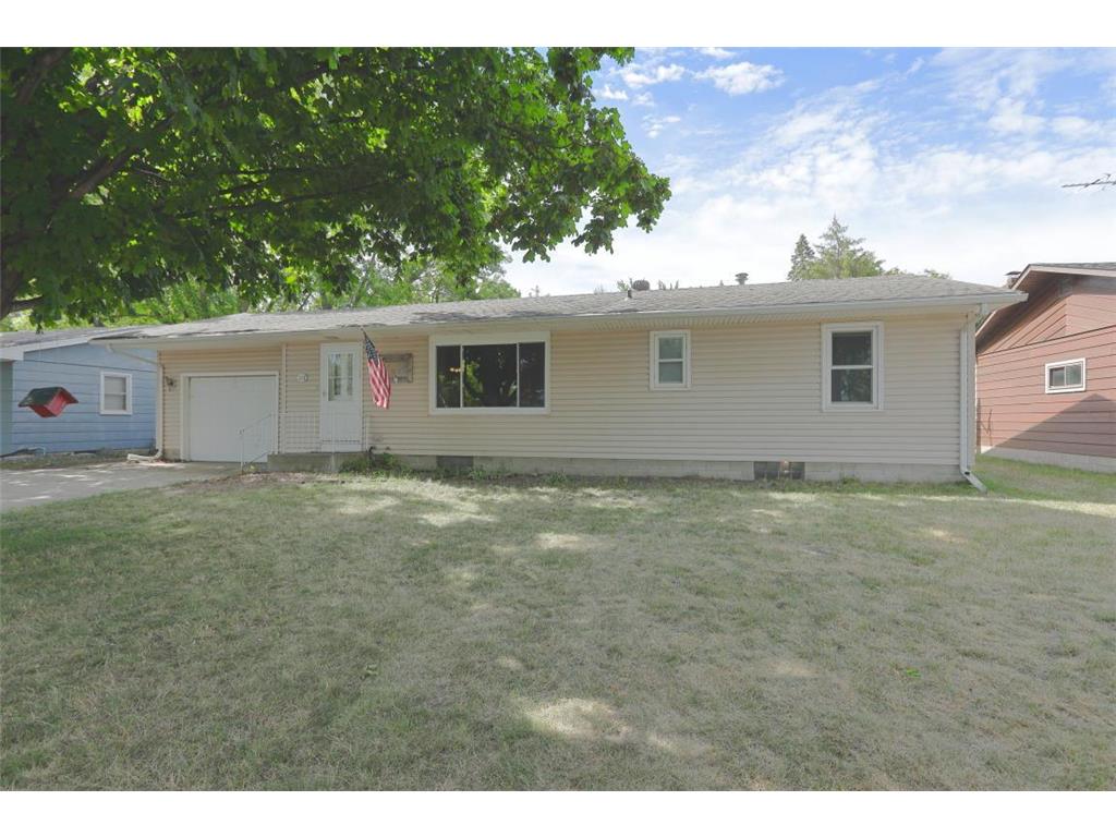 113 Linden Avenue E, Winsted, MN, 55395 MLS 6239388 Edina Realty