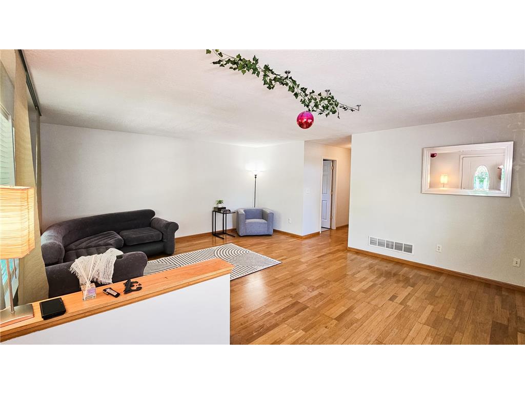 113 N Ash Street Chaska MN 55318 7086505 image12