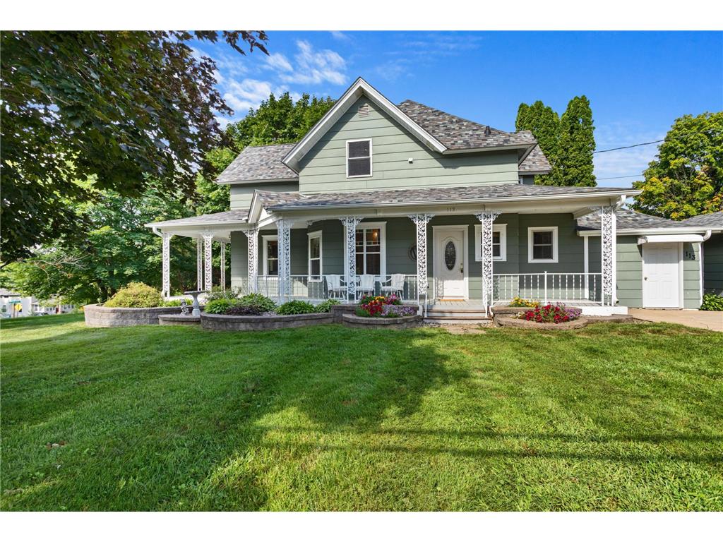 113 N Dana Street Ellsworth Twp WI 54011 6395450 image1