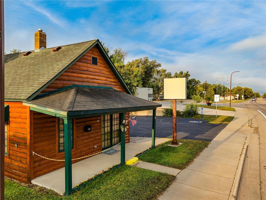 113 North St E Detroit Lakes MN 56501 6786414 image8