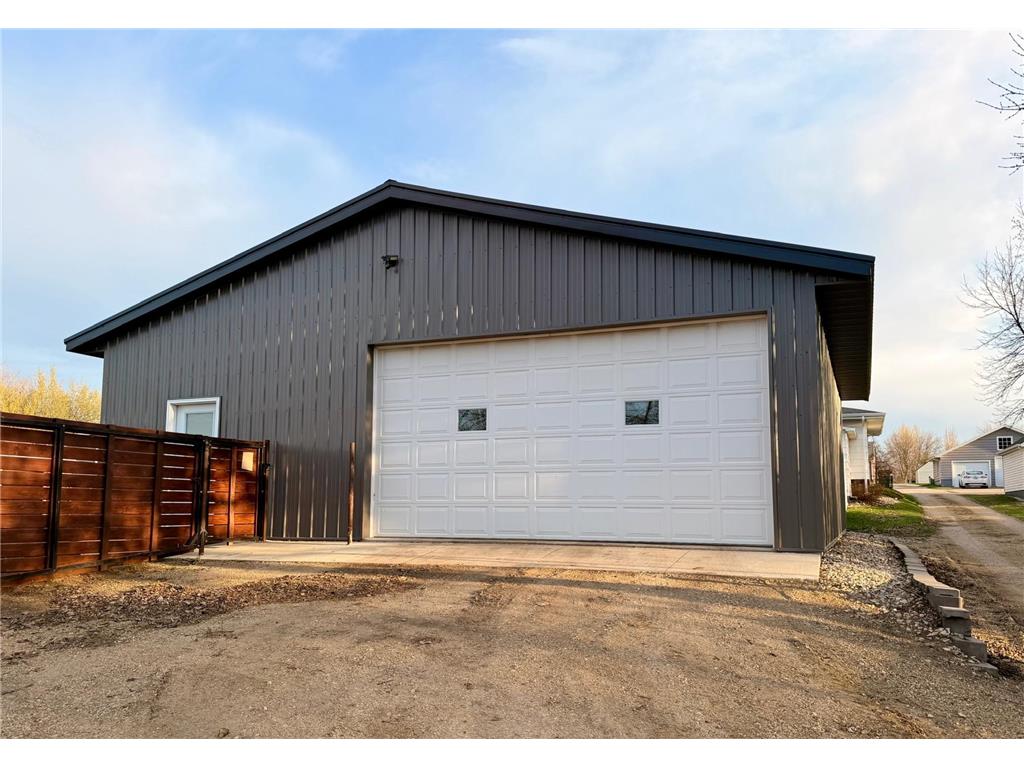 113 Oklahoma Avenue Adrian MN 56110 7014868 image4
