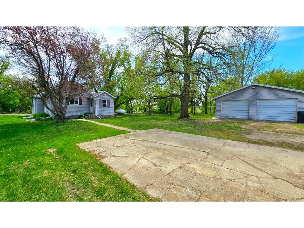 113 W 3rd Street Donnelly MN 56235 7073908 image1