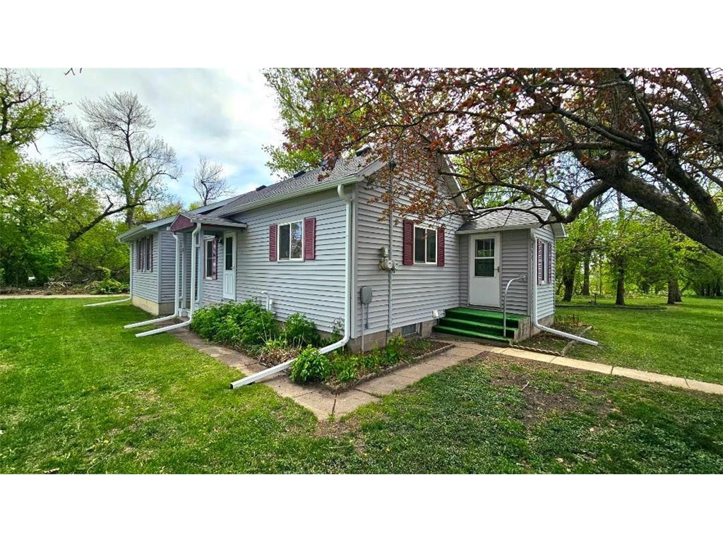113 W 3rd Street Donnelly MN 56235 7073908 image2