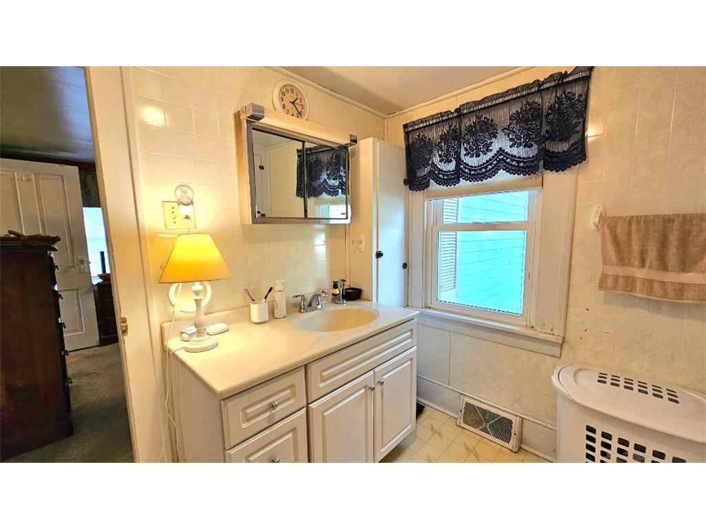 113 W 3rd Street Donnelly MN 56235 7073908 image20