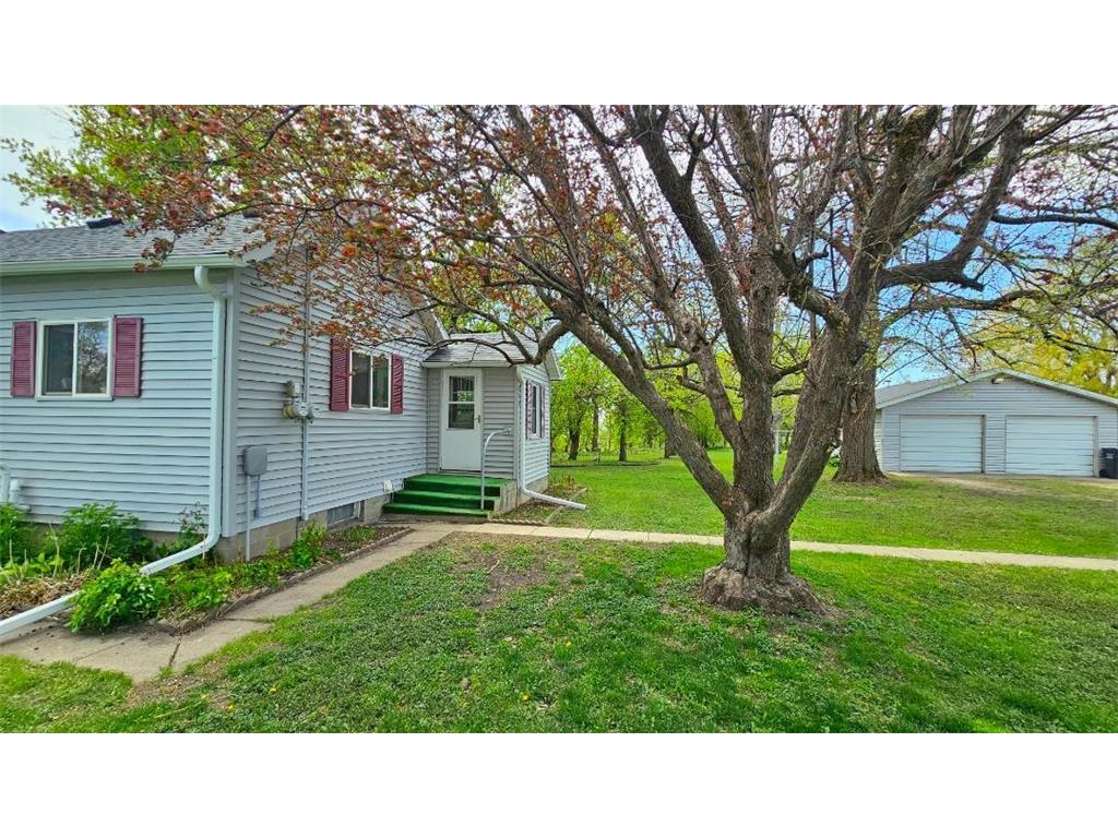 113 W 3rd Street Donnelly MN 56235 7073908 image35