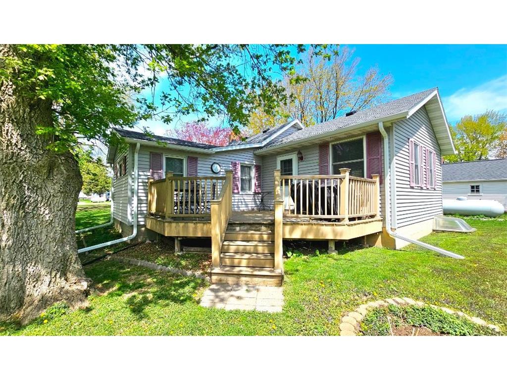 113 W 3rd Street Donnelly MN 56235 7073908 image4