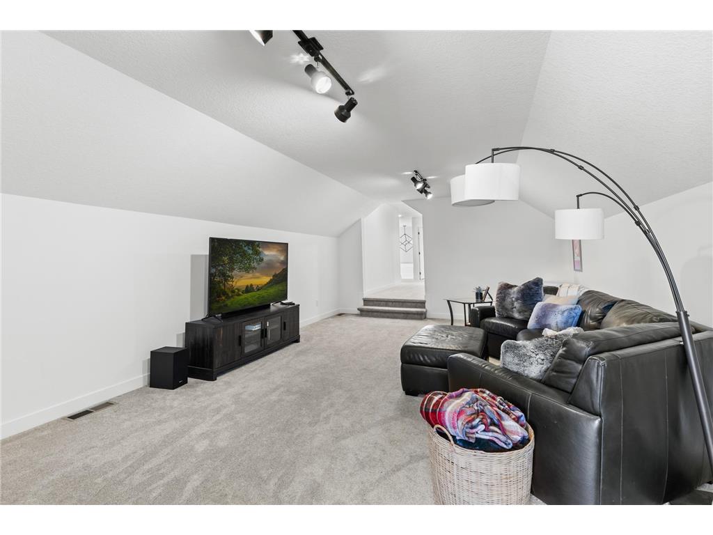 1130 Griffin Avenue Mahtomedi MN 55115 6769282 image19