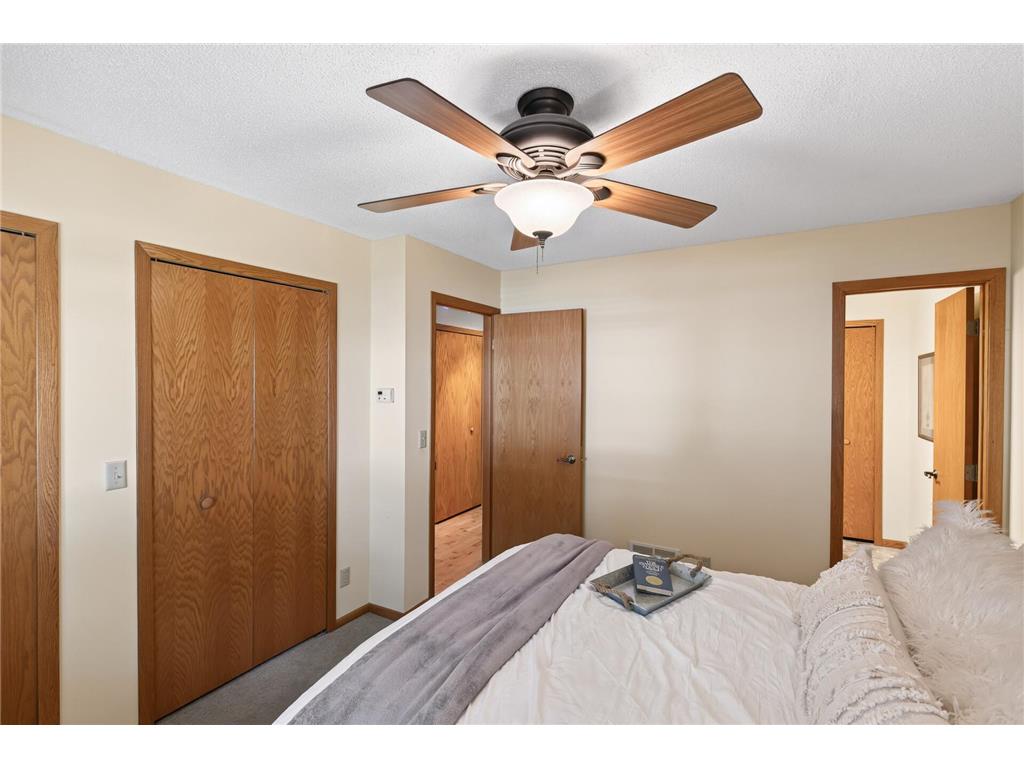 1130 Rose Place Roseville MN 55113 7106520 image22