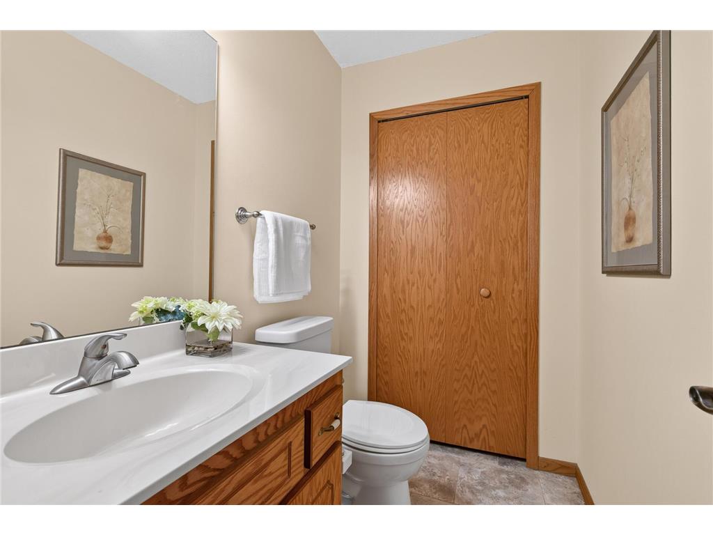 1130 Rose Place Roseville MN 55113 7106520 image23