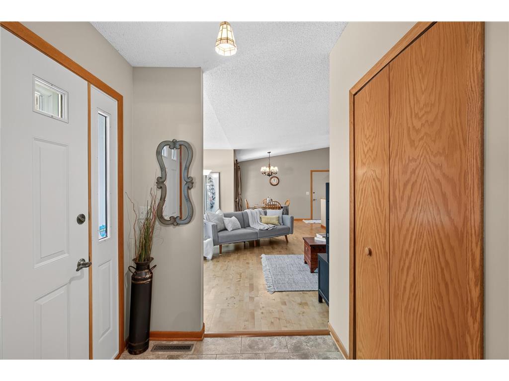 1130 Rose Place Roseville MN 55113 7106520 image8