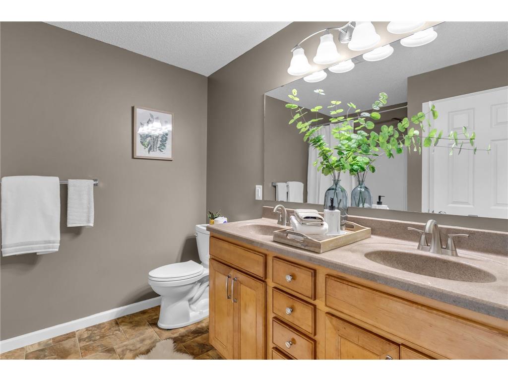 11300 Sand Castle Drive #D Woodbury MN 55129 7104711 image16