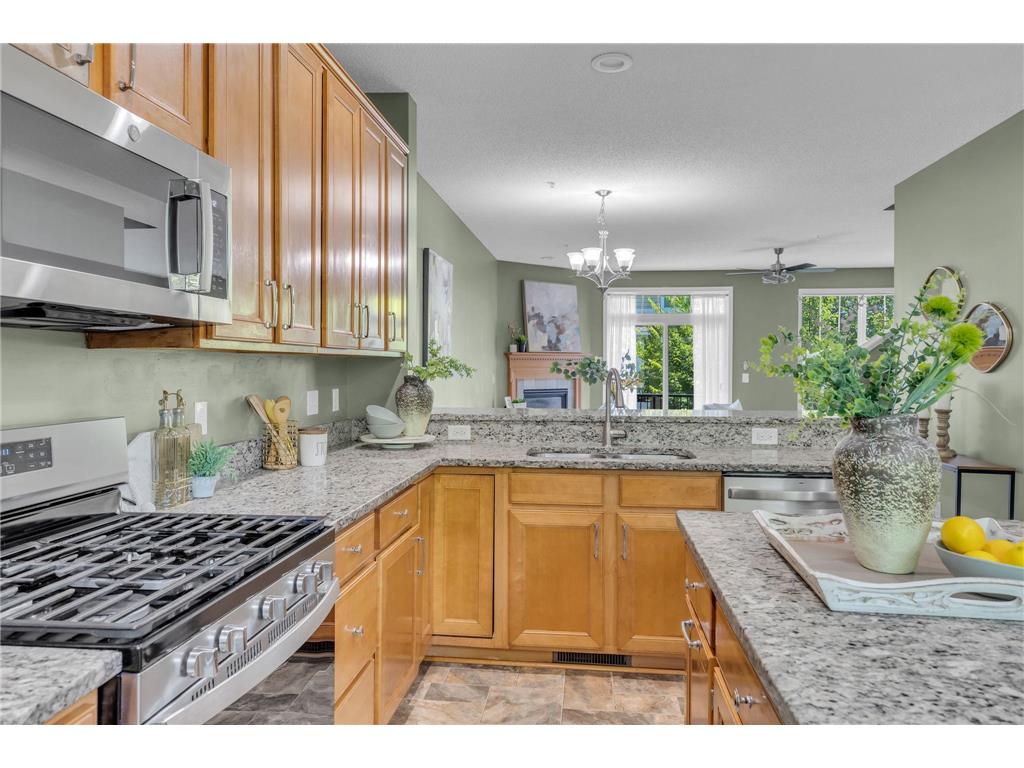 11300 Sand Castle Drive #D Woodbury MN 55129 7104711 image4