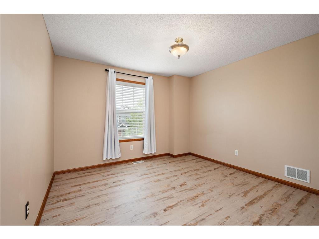 11301 69th Street NE Albertville MN 55301 7076601 image23