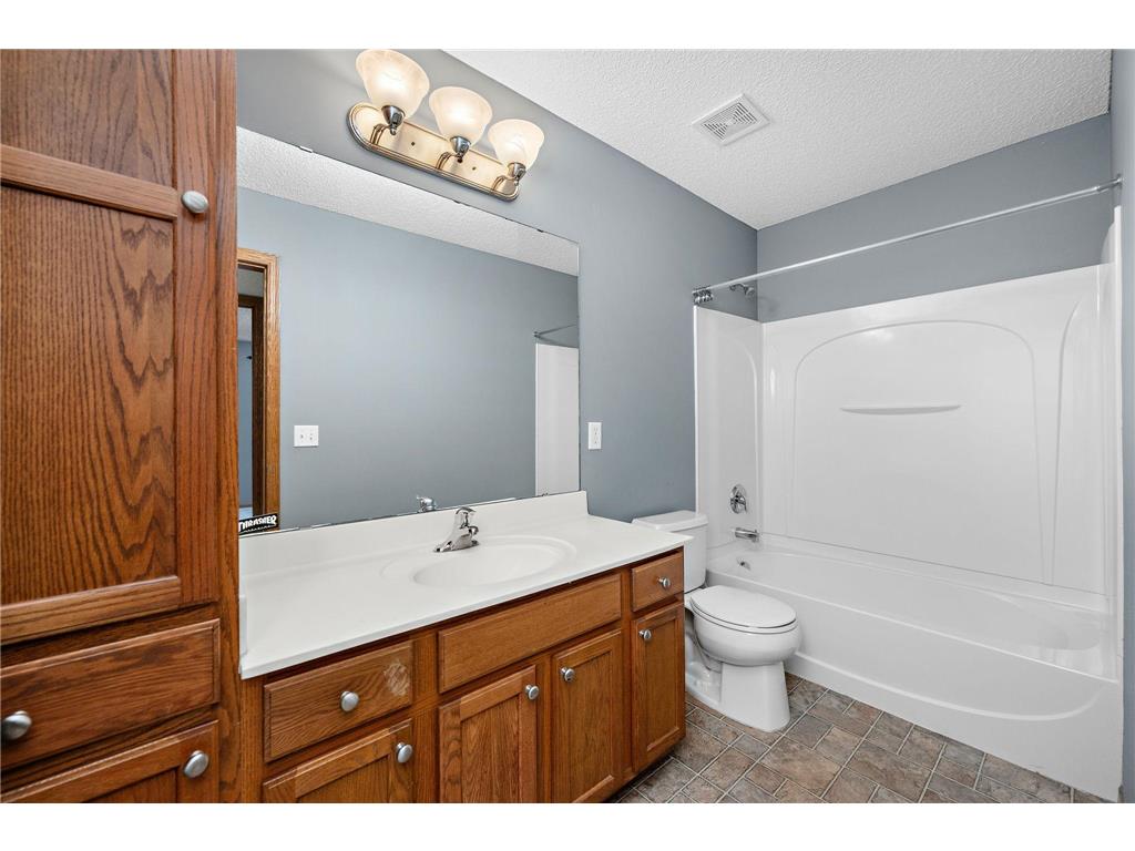 11301 69th Street NE Albertville MN 55301 7076601 image32