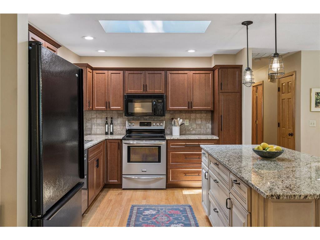 11304 19th Avenue S Burnsville MN 55337 7082966 image11