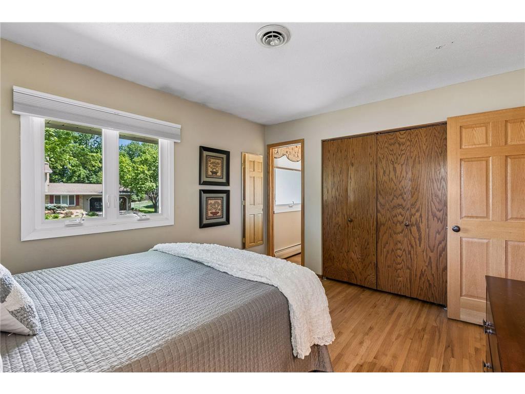 11304 19th Avenue S Burnsville MN 55337 7082966 image32