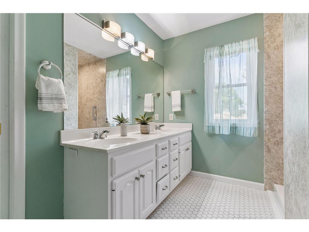 1131 Davern Street Saint Paul MN 55116 7047439 image17