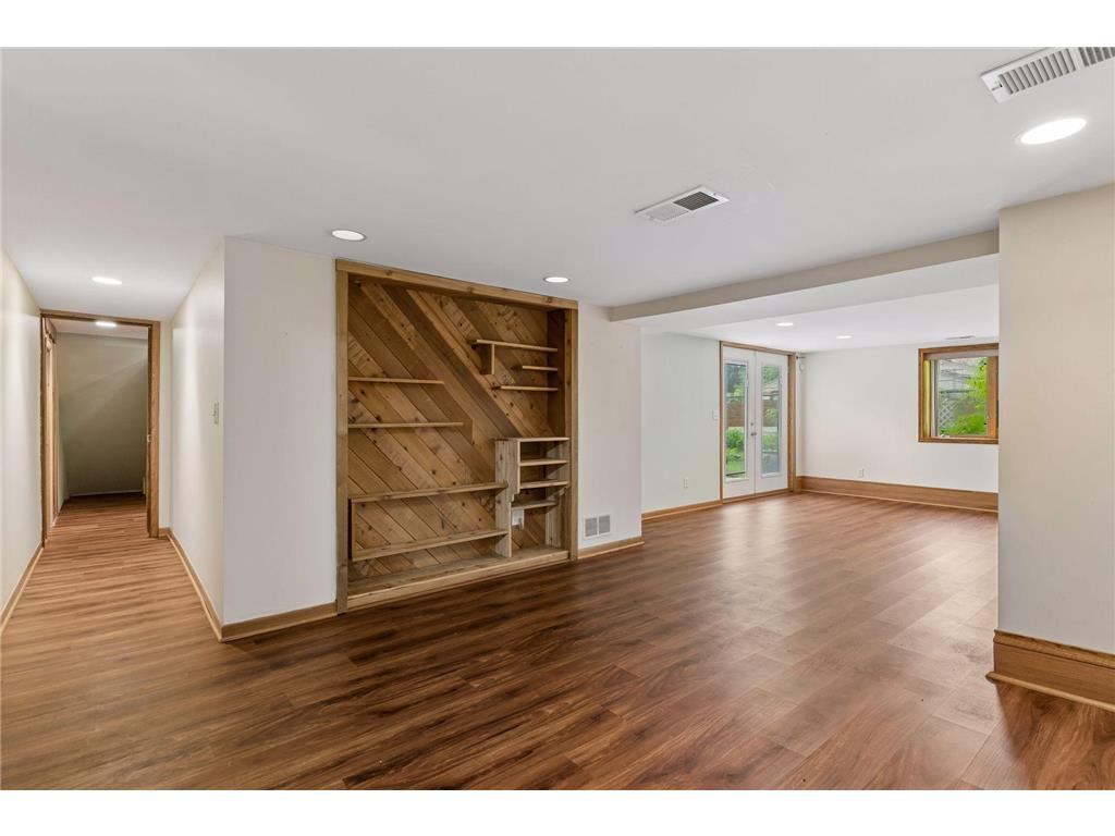 1131 Davern Street Saint Paul MN 55116 7047439 image27