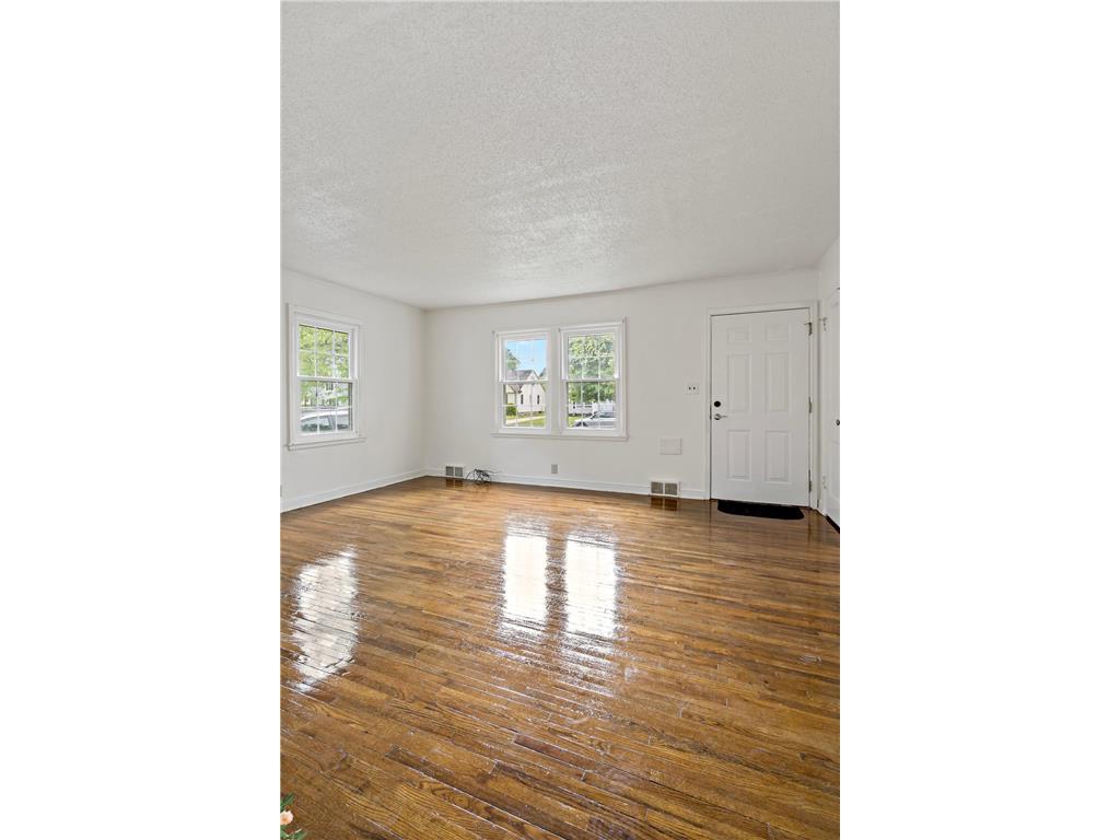 1131 Kingsford Street Saint Paul MN 55106 7074859 image7