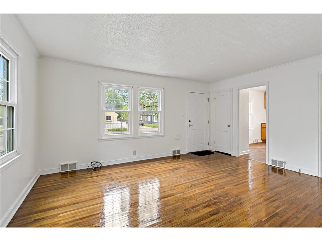 1131 Kingsford Street Saint Paul MN 55106 7074859 image8