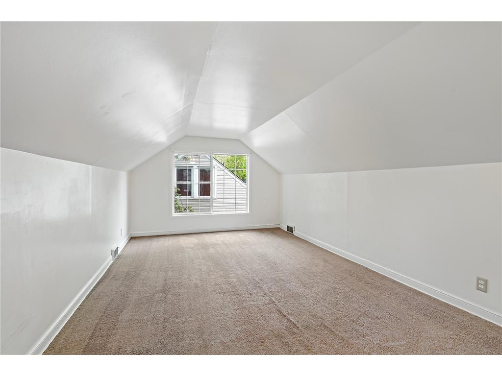 1131 Kingsford Street Saint Paul MN 55106 7074859 image9
