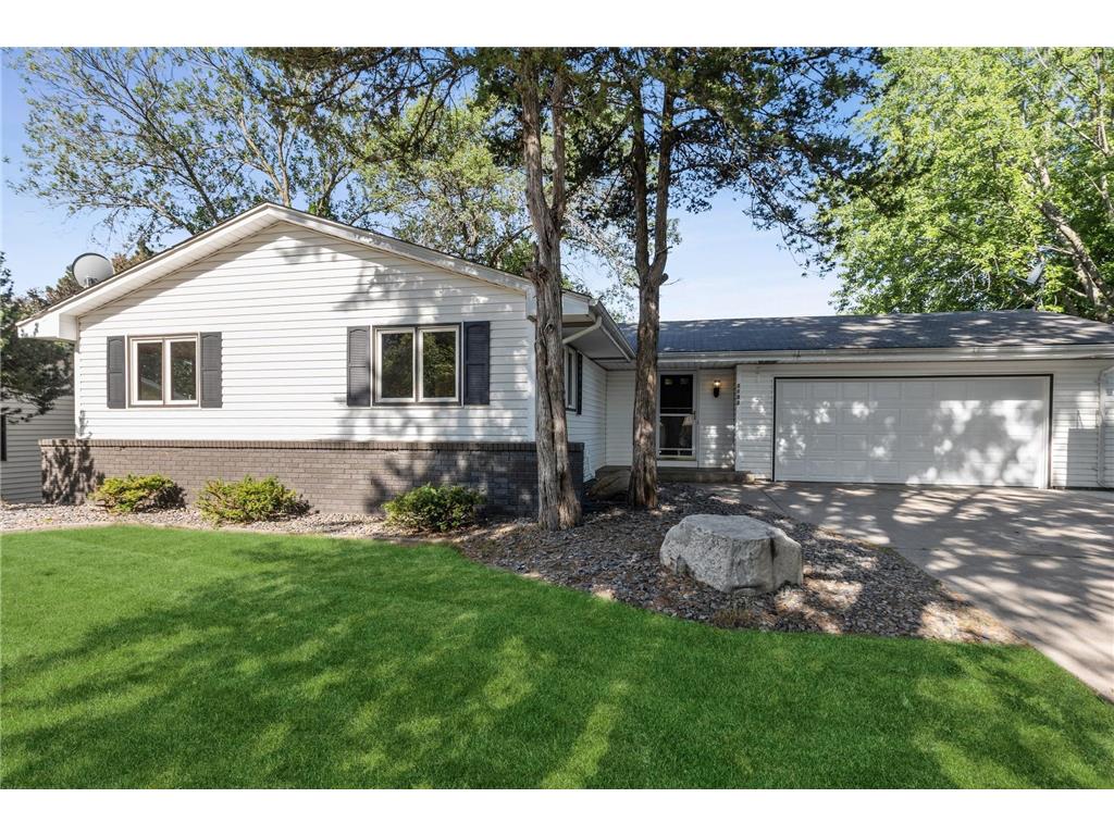 1132 Cedarwood Drive, Woodbury, MN, 55125 MLS 6236739 Edina Realty