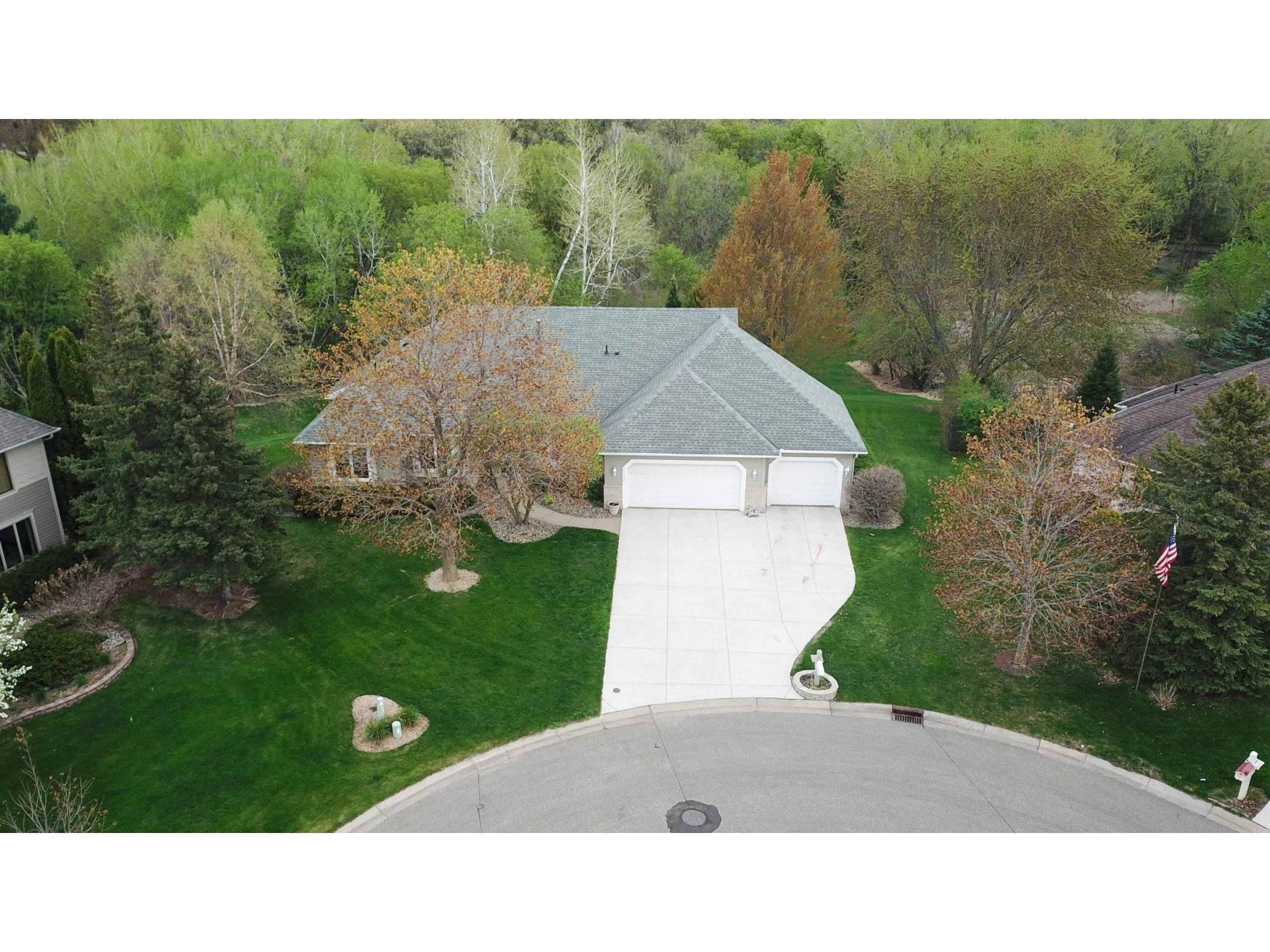 1132 Marnie Court S, Maplewood, MN 55119 MLS 5738081 Edina Realty