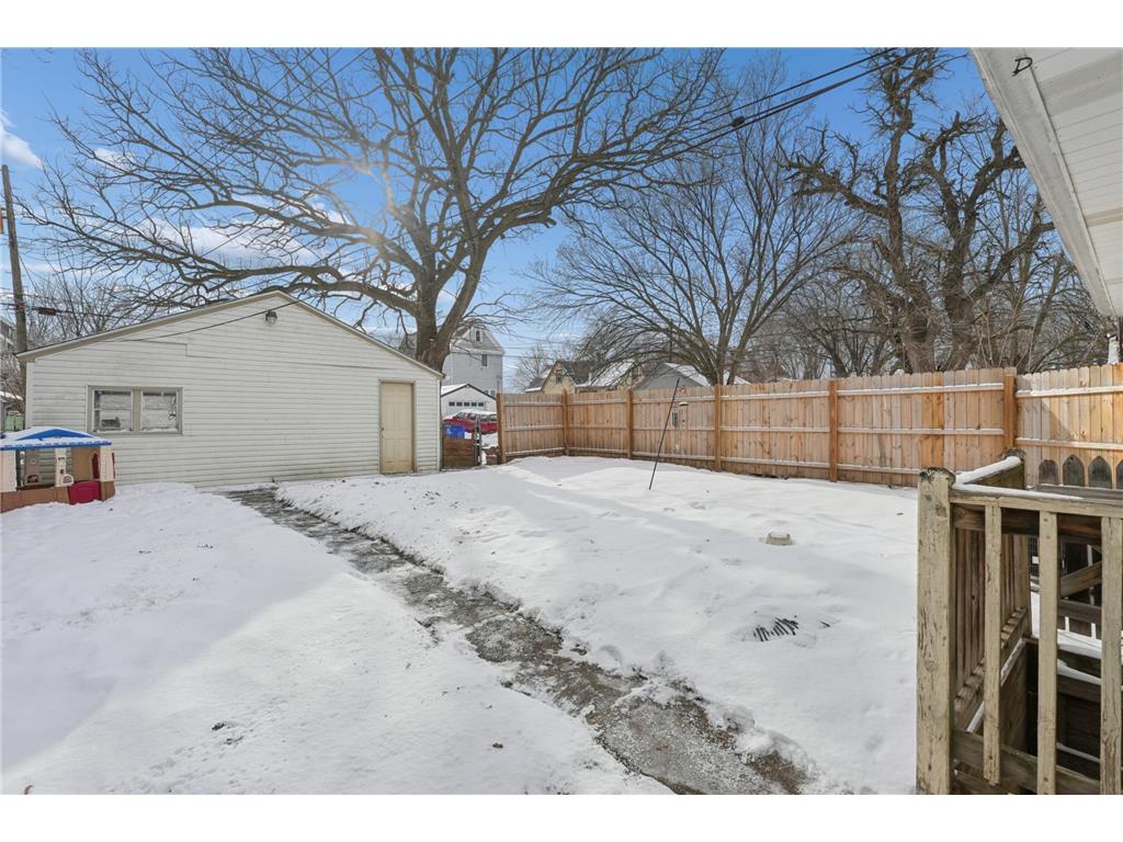 1132 Minnehaha Avenue E Saint Paul MN 55106 7010871 image17