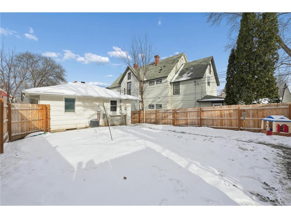 1132 Minnehaha Avenue E Saint Paul MN 55106 7010871 image18