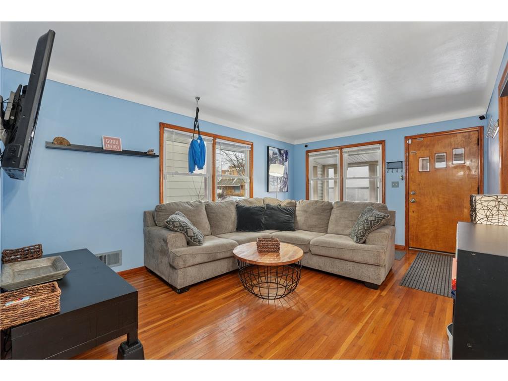 1132 Minnehaha Avenue E Saint Paul MN 55106 7010871 image3