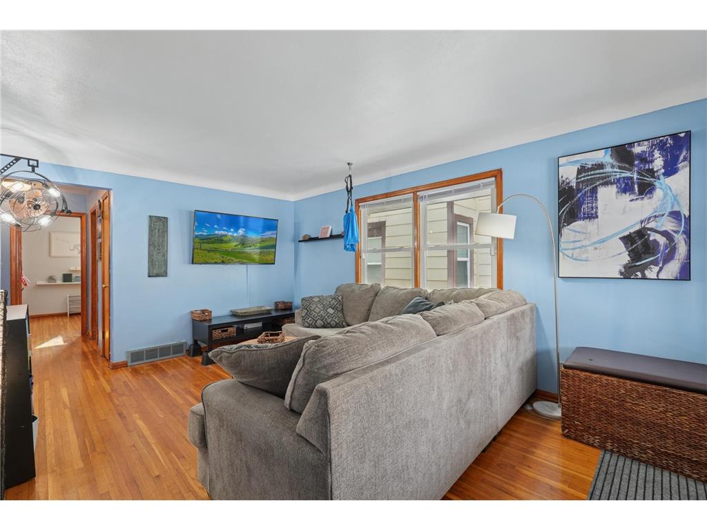 1132 Minnehaha Avenue E Saint Paul MN 55106 7010871 image4