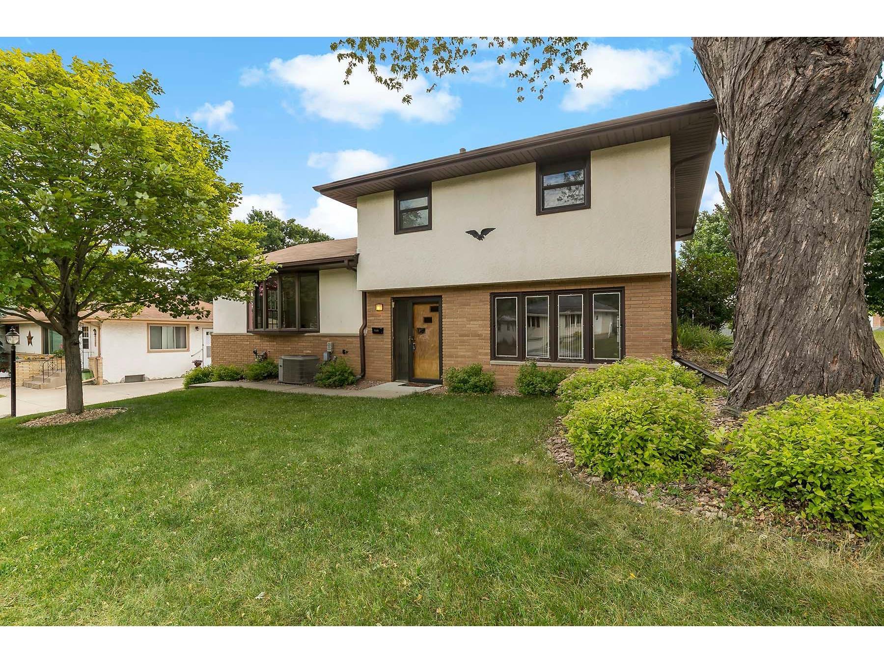 1133 8th Avenue S, South Saint Paul, MN 55075 MLS 6010858 Edina Realty