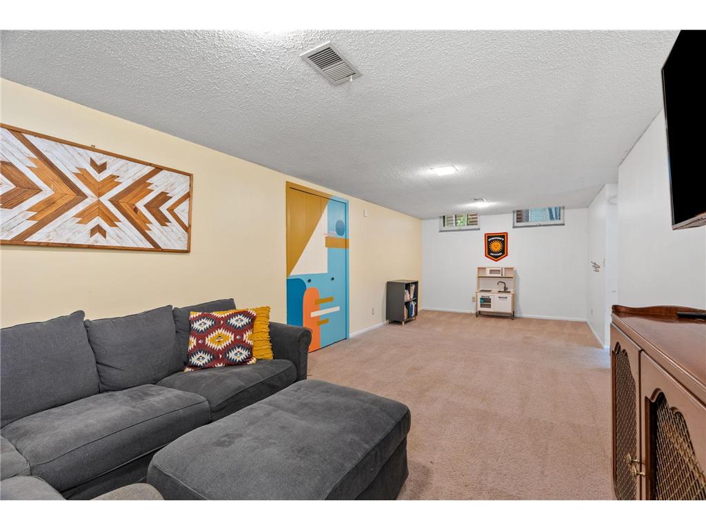 1133 California Avenue W Saint Paul MN 55108 7095606 image26