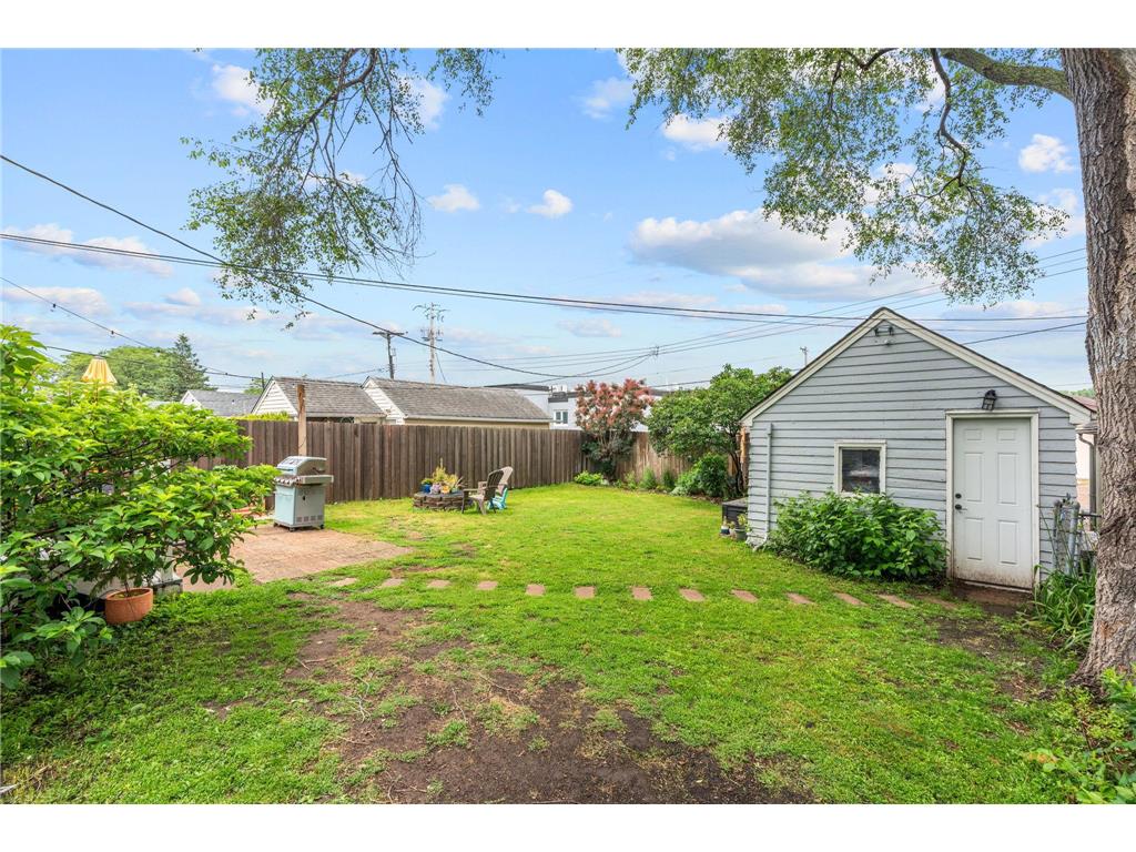 1133 California Avenue W Saint Paul MN 55108 7095606 image27