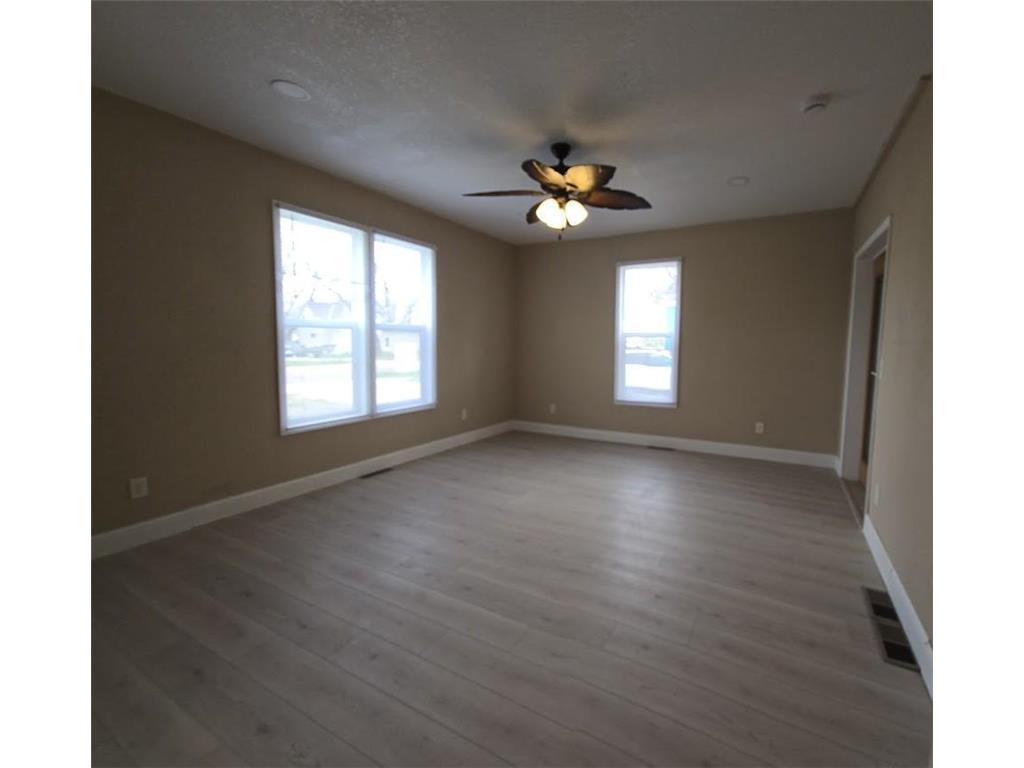 1133 Miller Avenue Windom MN 56101 6711241 image16