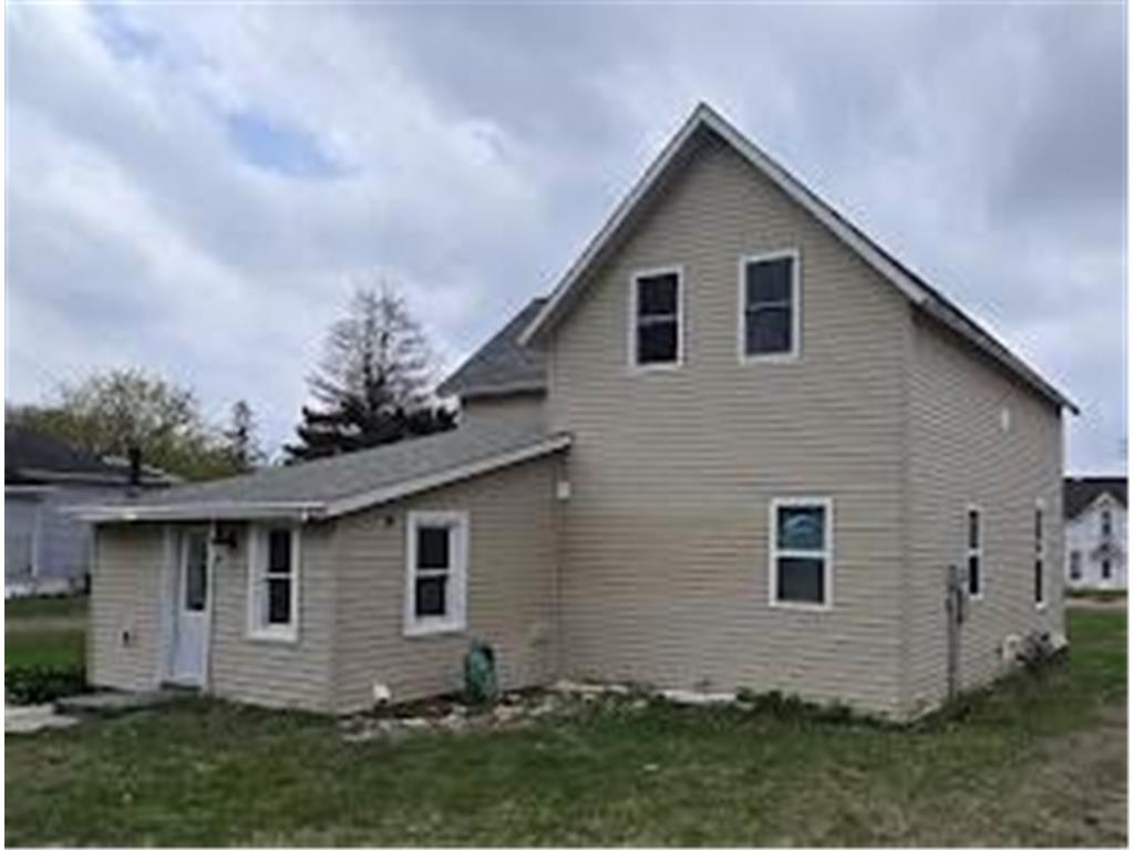 1133 Miller Avenue Windom MN 56101 6711241 image3