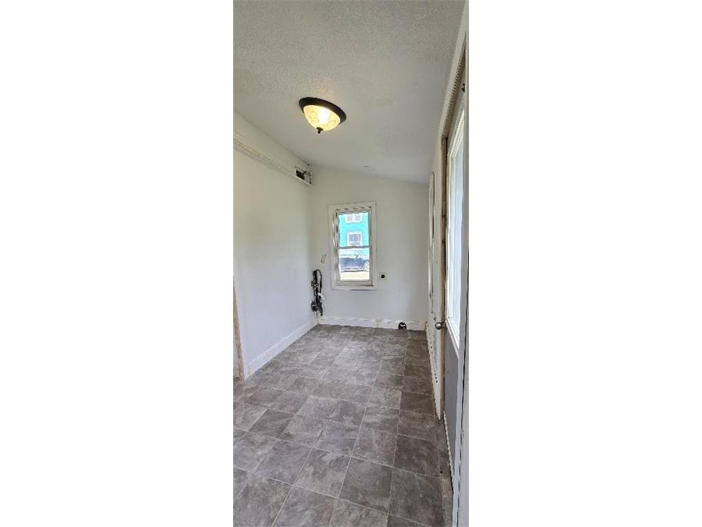 1133 Miller Avenue Windom MN 56101 6711241 image5