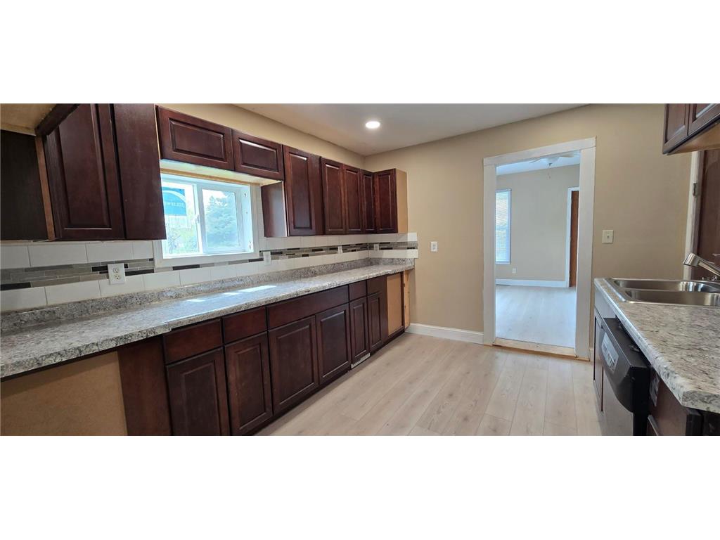 1133 Miller Avenue Windom MN 56101 6711241 image7