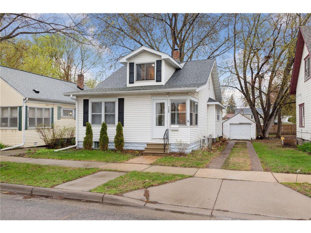 1133 Seminary Avenue Saint Paul MN 55104 6704444 image1