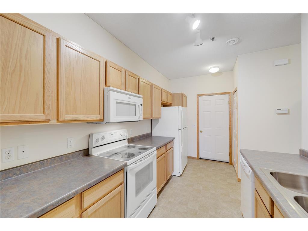 11331 Aberdeen Circle NE #E Blaine MN 55449 7104636 image13