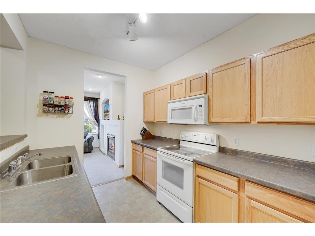 11331 Aberdeen Circle NE #E Blaine MN 55449 7104636 image14